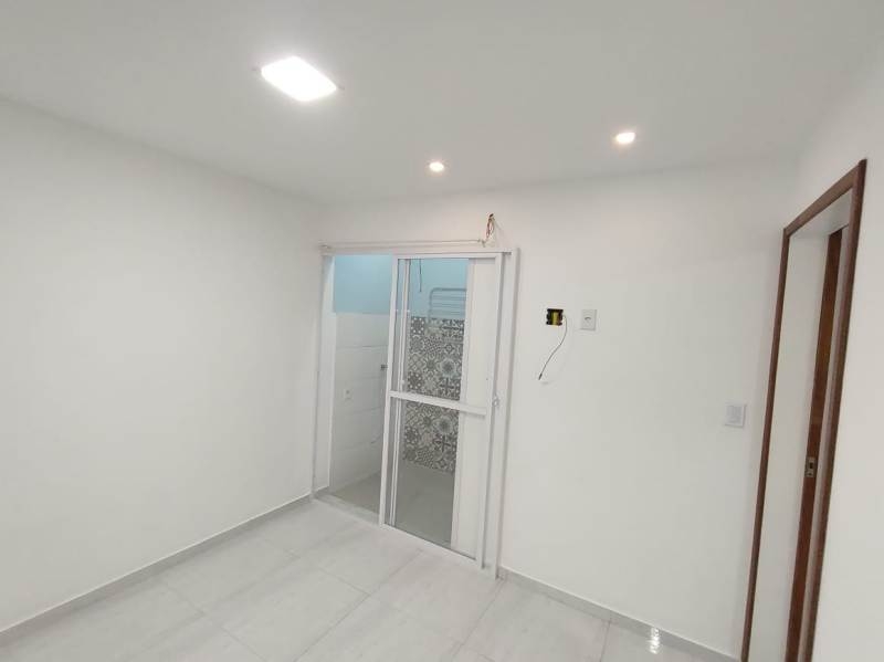 #533 - Kitnet para Locação em Cabo Frio - RJ