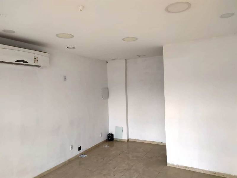 #1288 - Loja para Locação em Cabo Frio - RJ