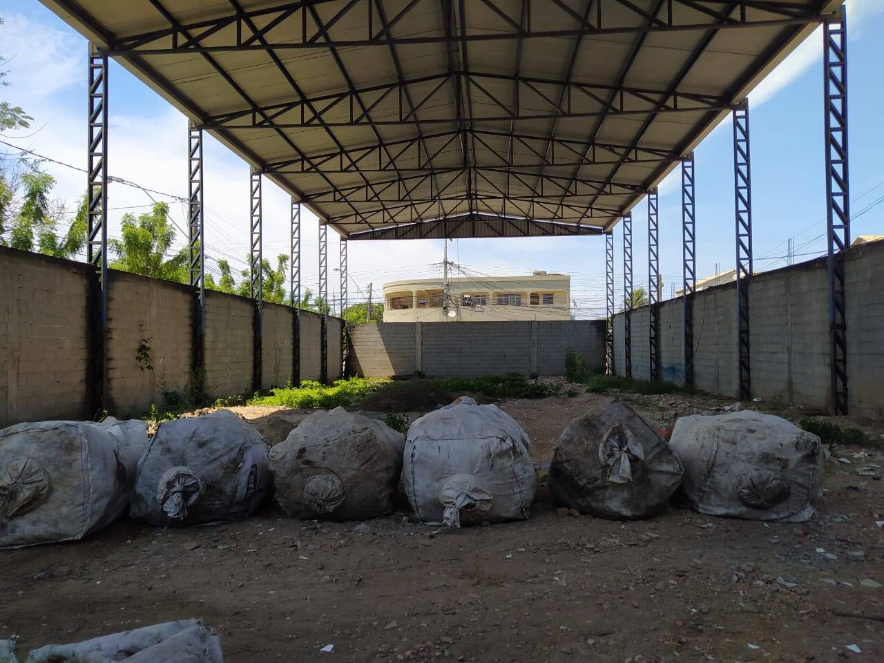 #1451 - Galpão para Locação em Cabo Frio - RJ