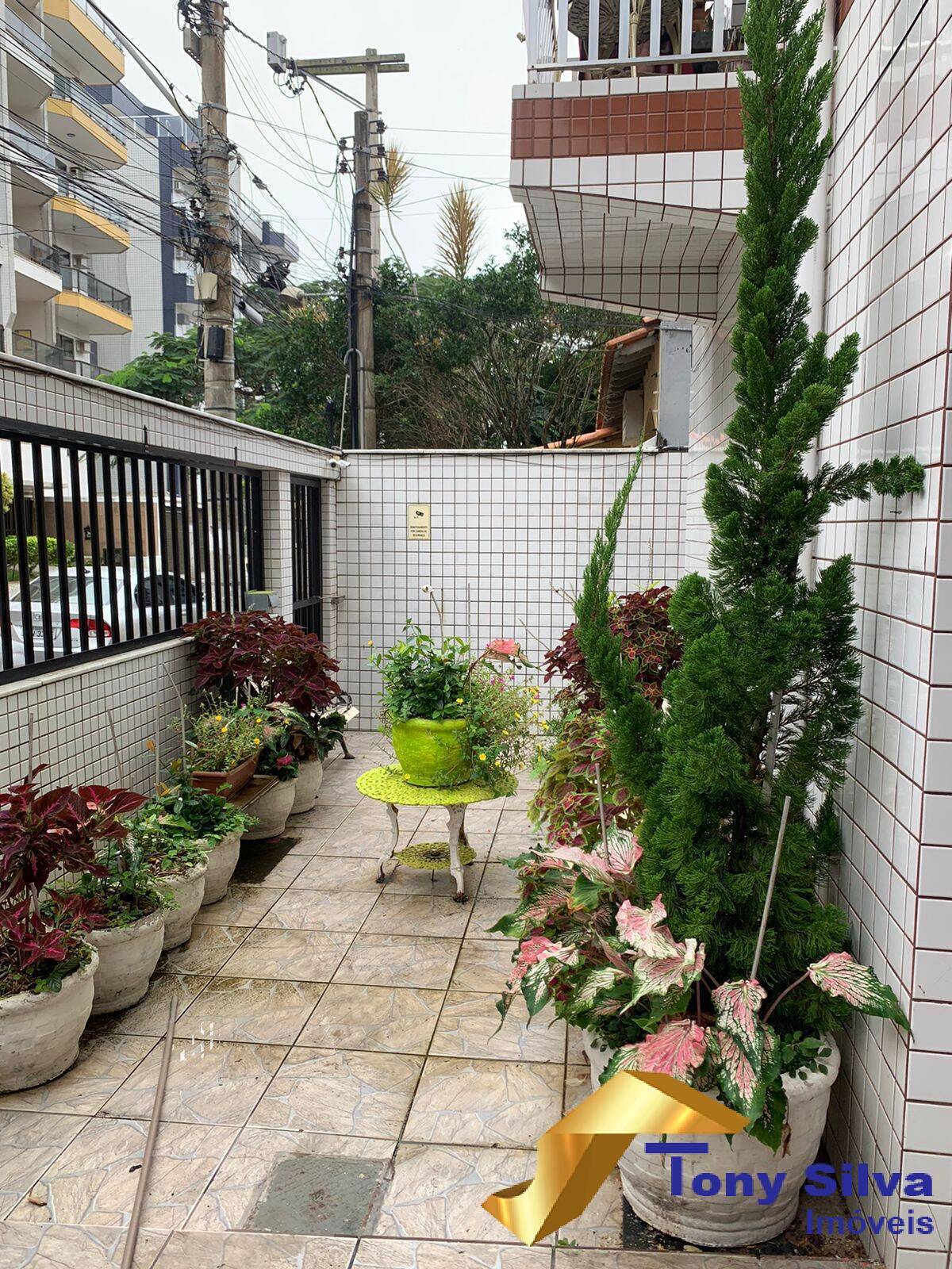 #1877 - Apartamento para Venda em Cabo Frio - RJ