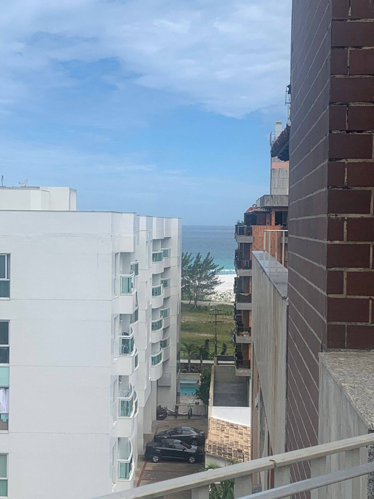 #1963 - Apartamento para Venda em Cabo Frio - RJ