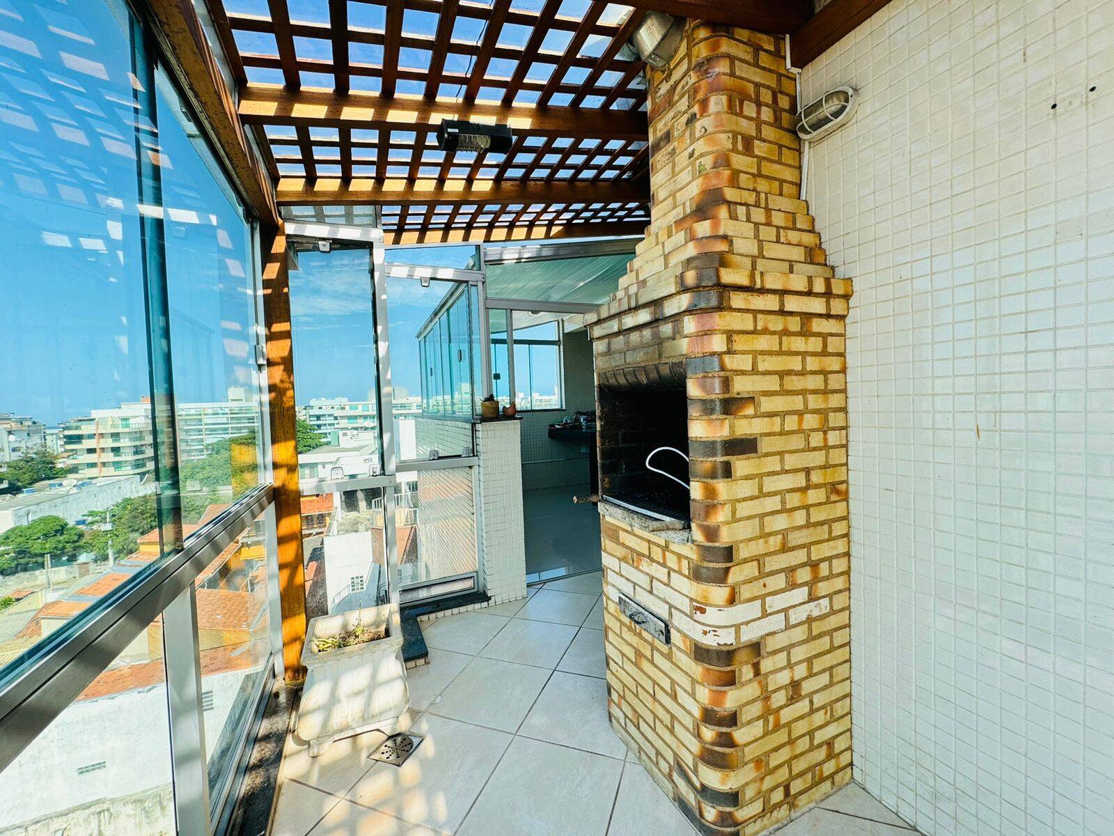 #2488 - Apartamento para Venda em Cabo Frio - RJ