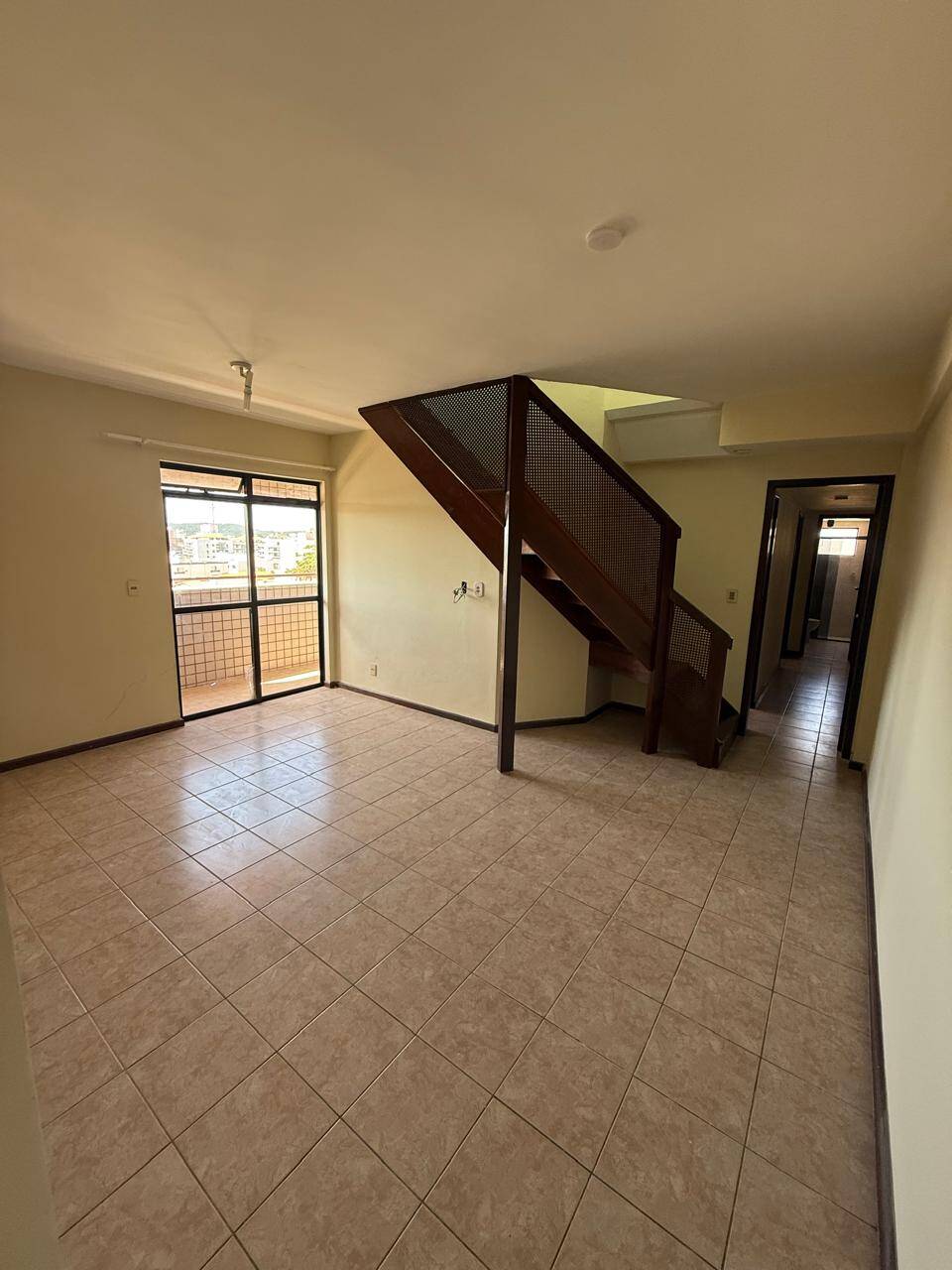 #807 - Apartamento para Venda em Cabo Frio - RJ