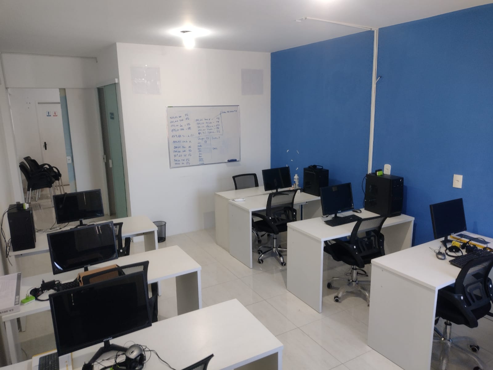 #2637 - Sala para Venda em Cabo Frio - RJ