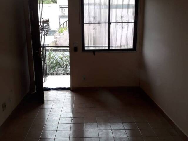 Apartamento para Venda em Cabo Frio - 4