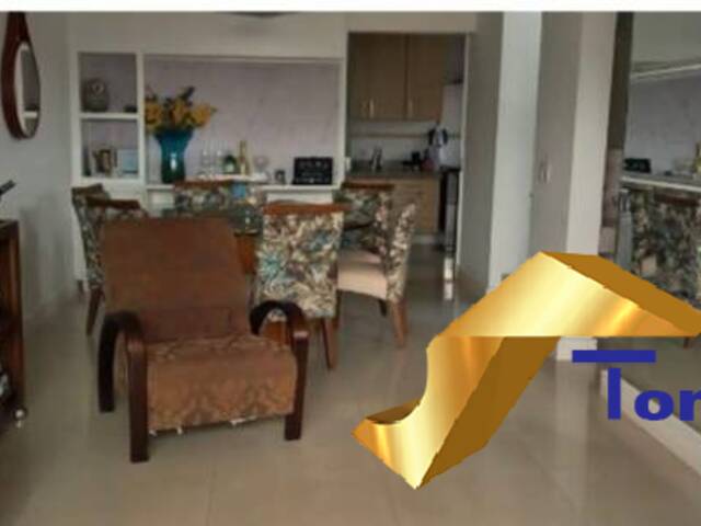 #1918 - Casa para Venda em Cabo Frio - RJ