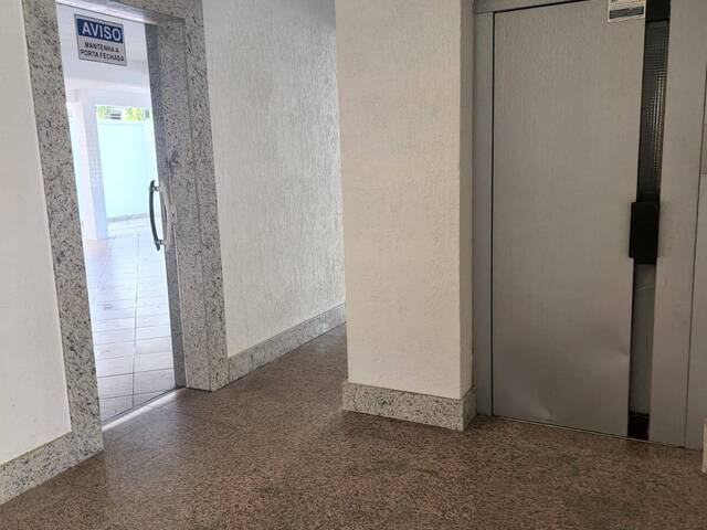 #1972 - Apartamento para Venda em Cabo Frio - RJ - 2