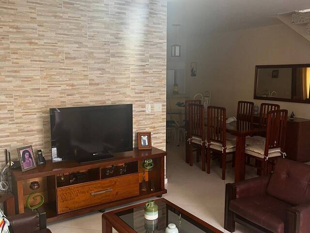 #1976 - Casa para Venda em Cabo Frio - RJ