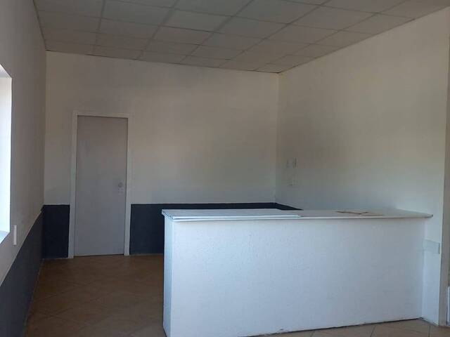 Sala para Locação em Cabo Frio - 4