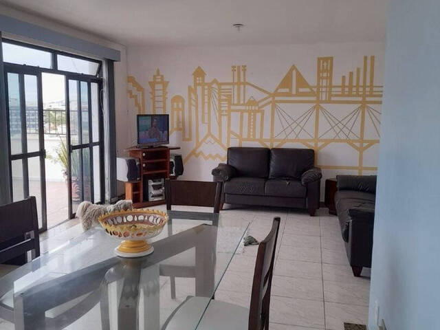 #2272 - Apartamento para Venda em Cabo Frio - RJ