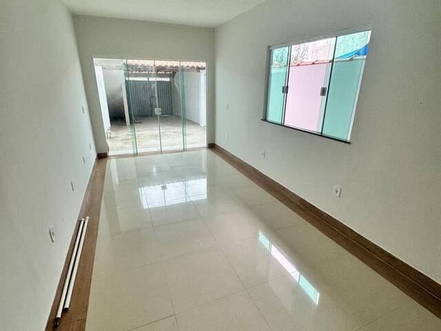 #2468 - Casa para Locação em Cabo Frio - RJ