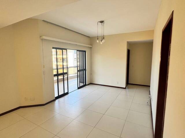 #1945 - Apartamento para Venda em Cabo Frio - RJ - 3