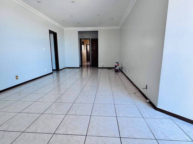 Apartamento para Venda em Cabo Frio - 4