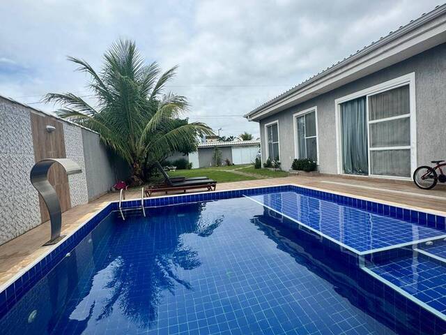 #1975 - Casa para Venda em São Pedro da Aldeia - RJ - 2