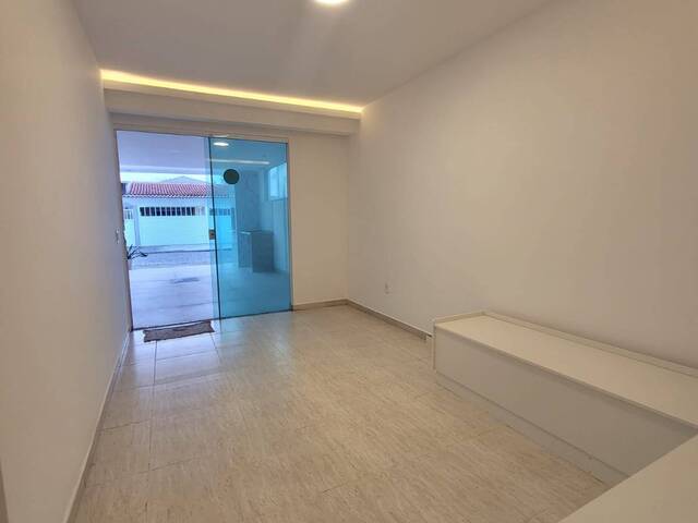 #2482 - Apartamento para Locação em Cabo Frio - RJ