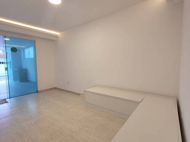 #2482 - Apartamento para Locação em Cabo Frio - RJ