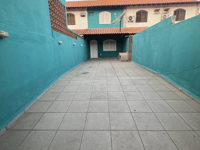 #2180 - Casa para Venda em Cabo Frio - RJ