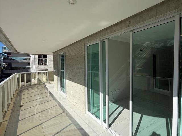 #1011 - Apartamento para Locação em Cabo Frio - RJ