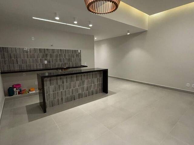 #2432 - Casa para Venda em Cabo Frio - RJ