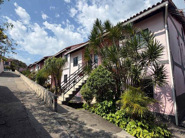 #2613 - Apartamento para Venda em Cabo Frio - RJ - 2