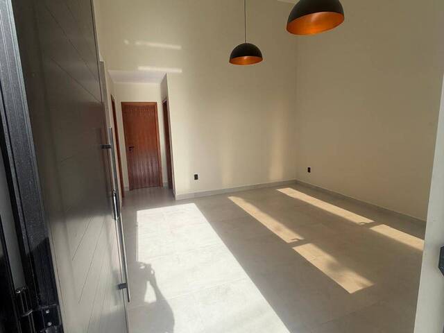 #2708 - Casa para Venda em Cabo Frio - RJ - 3
